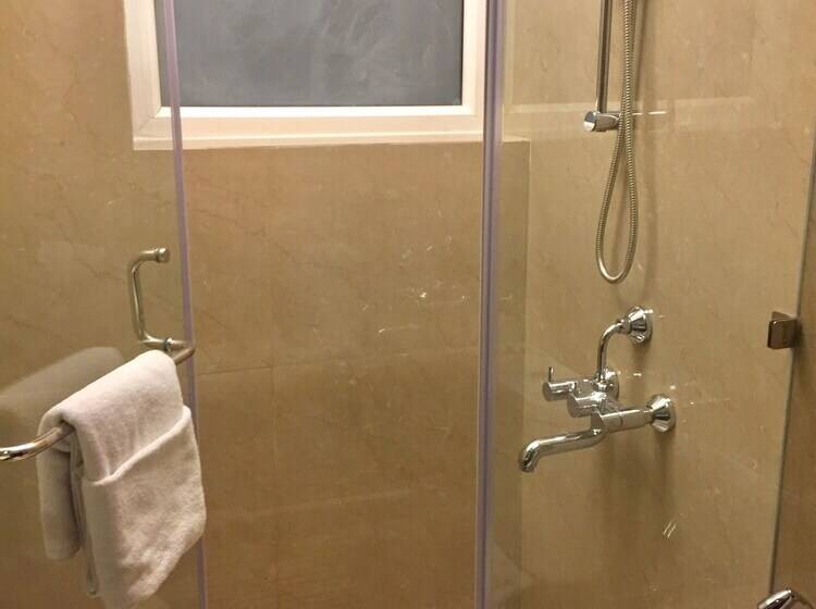 酒店 Le Roi Lake View Koti