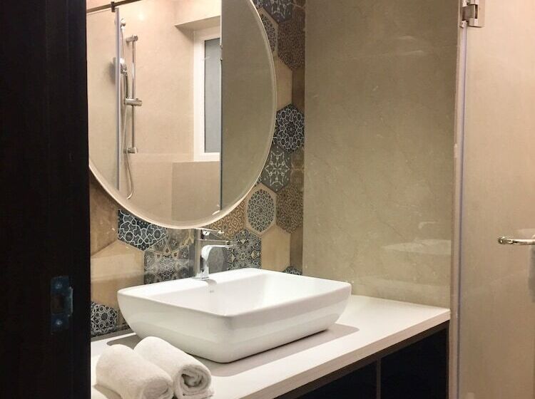 酒店 Le Roi Lake View Koti