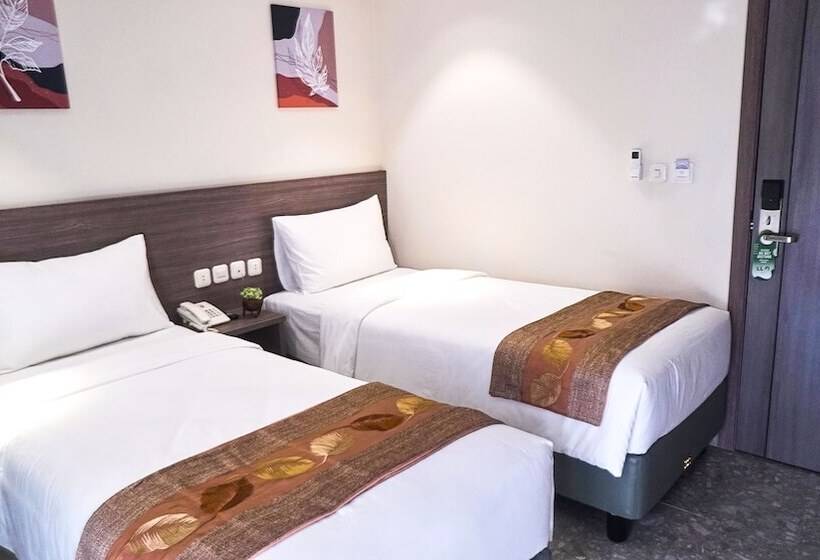 Lun Hotel Manado