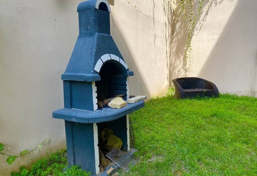 هتل Mia Thermal Suits