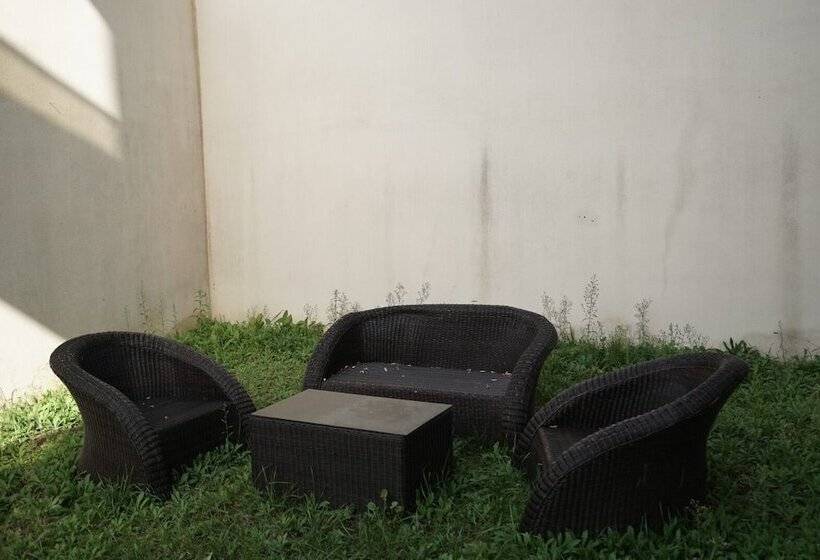 هتل Mia Thermal Suits