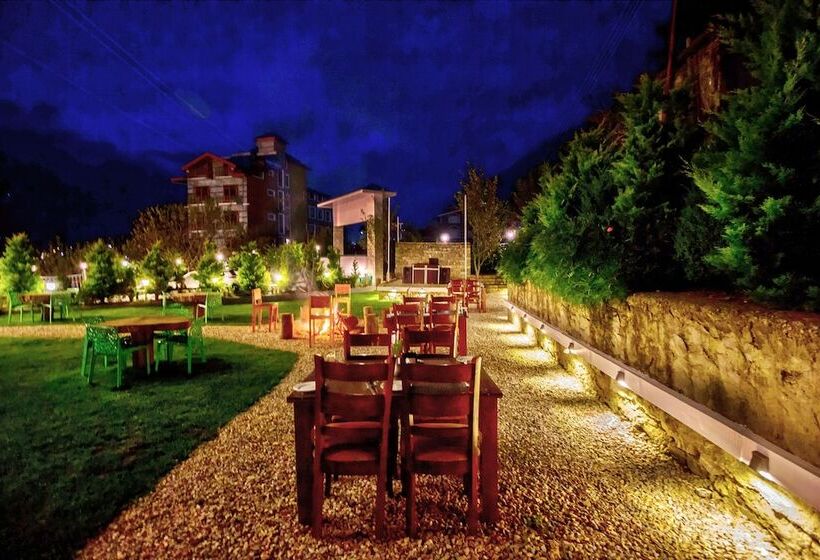 فندق Montana Blues Resort By Snow City