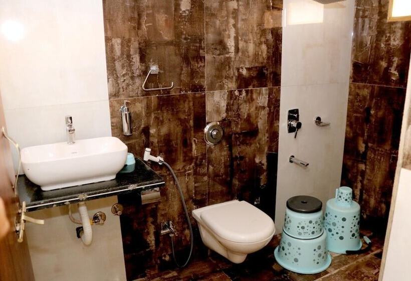 酒店 Moustache Panarpani Retreat Pachmarhi