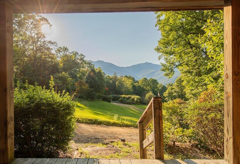 فندق Mount Mitchell Eco Retreat