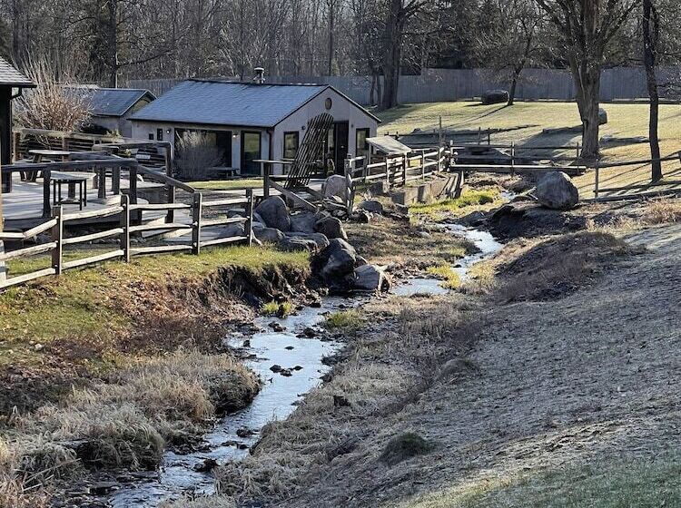 فندق New Park Event Venue & Suites