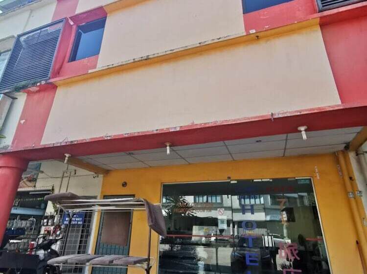 فندق Oyo 90086 My Seven Days Inn