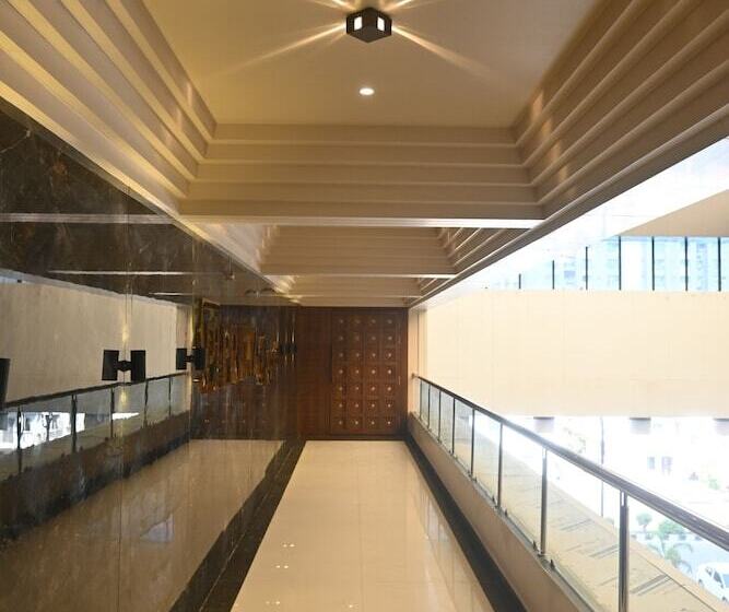Отель Privya Rooms And Banquet Surat