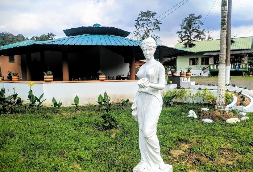 فندق Puerto Quito Lodge