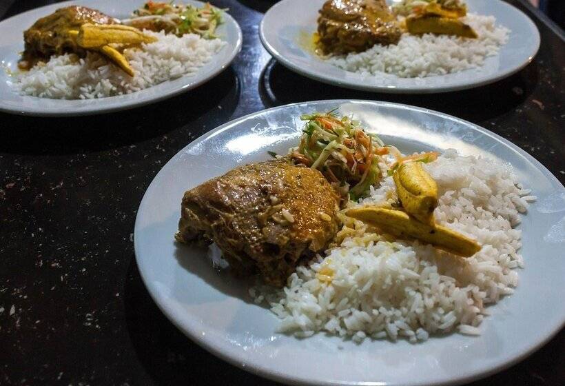 فندق Puerto Quito Lodge