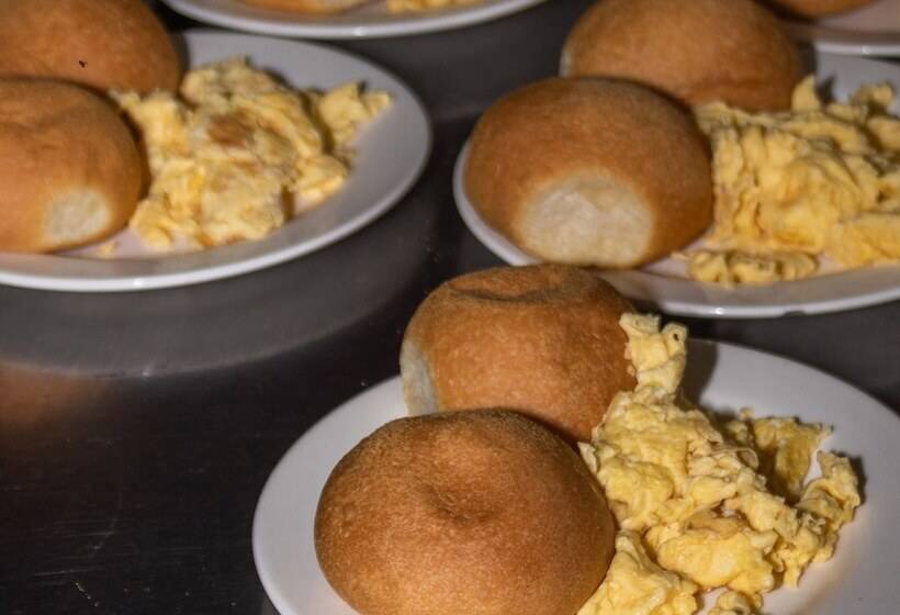 فندق Puerto Quito Lodge