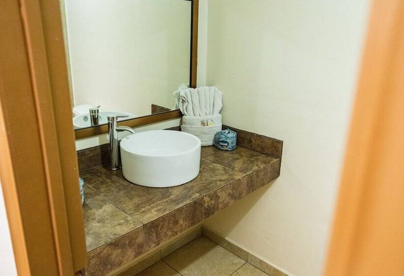 Отель Revolución