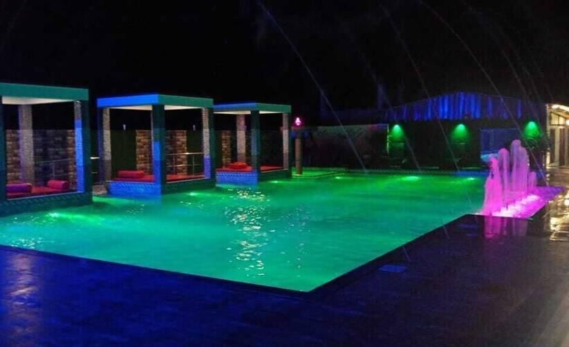 酒店 Royal Gitanjali Resorts And Spa