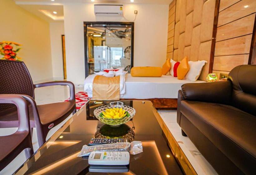 酒店 Royal Gitanjali Resorts And Spa