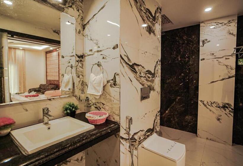 酒店 Royal Gitanjali Resorts And Spa