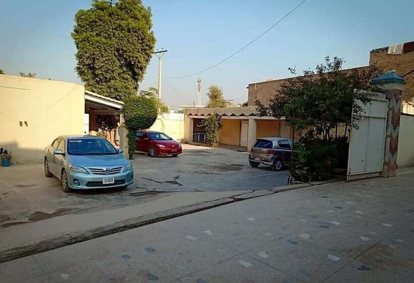 Hotel Shahi Palace Guest House