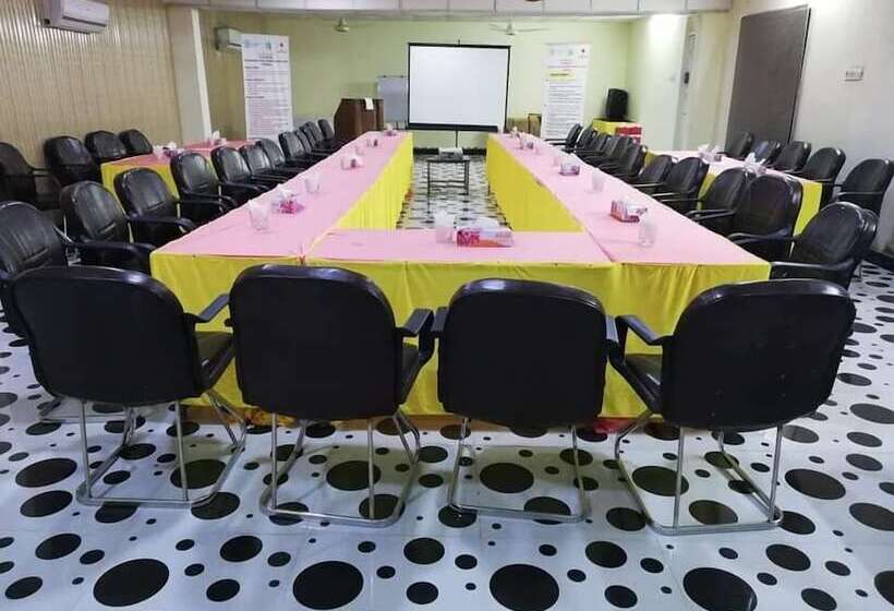 Hotel Shahi Palace Guest House