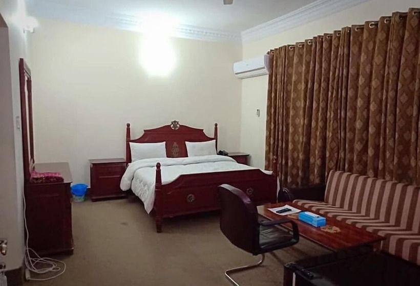 Hotel Shahi Palace Guest House