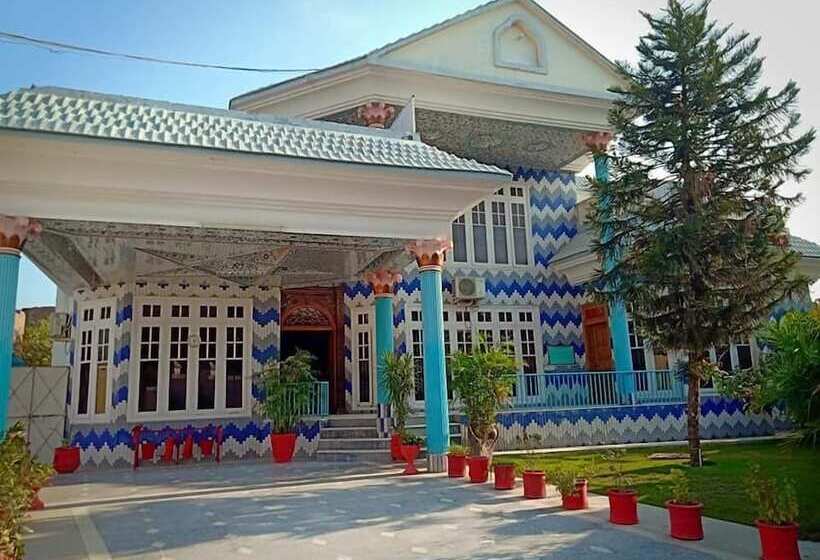 Hotel Shahi Palace Guest House