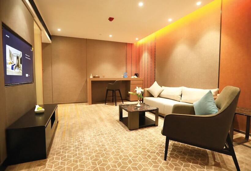 Otel Skylight In Terminal