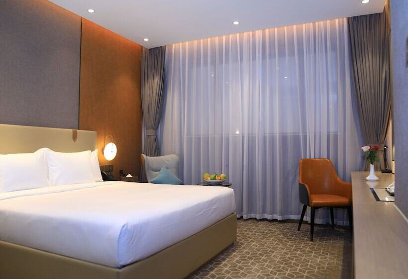 Otel Skylight In Terminal