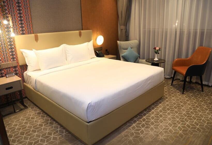 Otel Skylight In Terminal