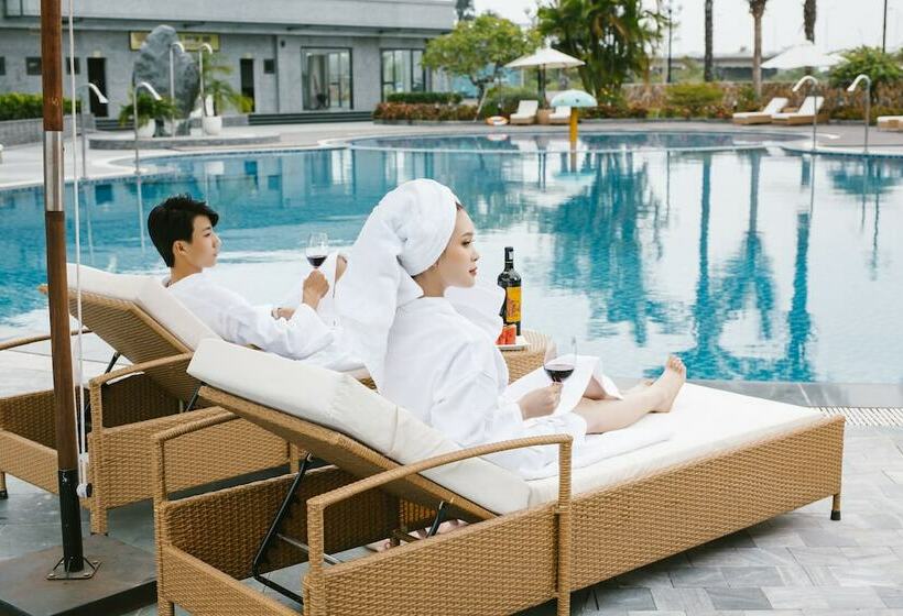 Songlam Waterfront Hotel 藍江酒店