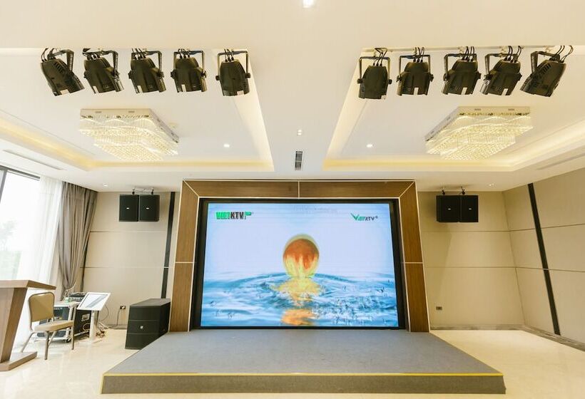 Songlam Waterfront Hotel 藍江酒店