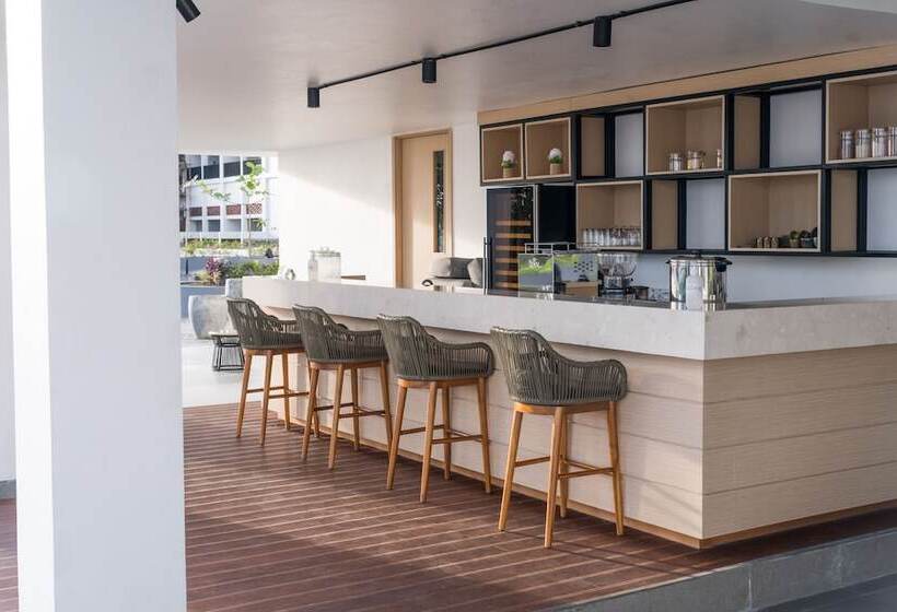 Tahuna Beach Hotel And Resort