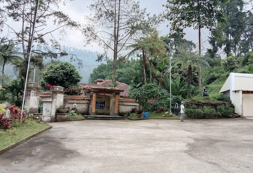 酒店 Tawangmangu Wonder Park