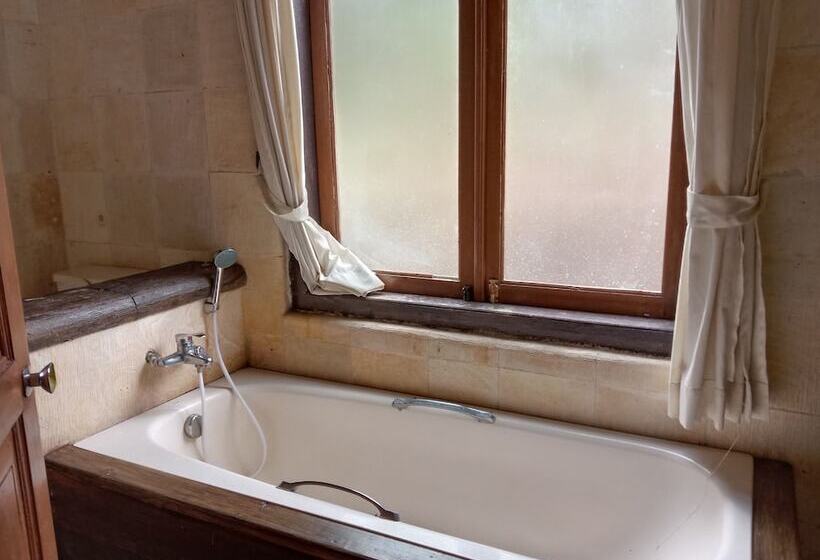 酒店 Tawangmangu Wonder Park