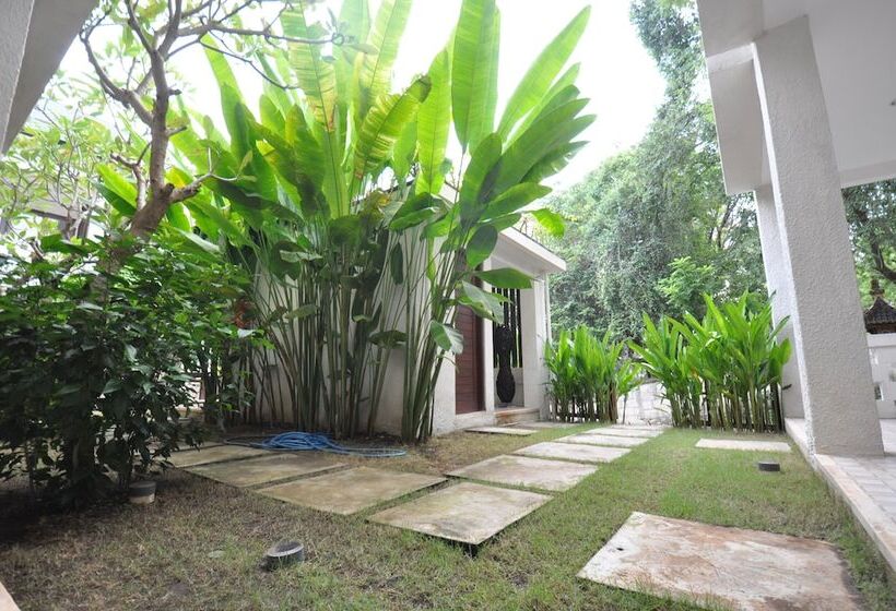 בית מלון כפרי The Lokal Penida