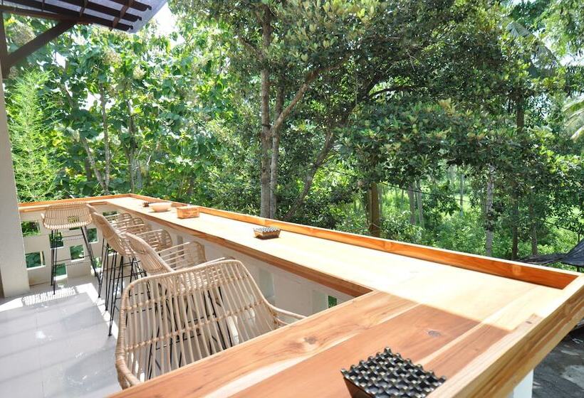 בית מלון כפרי The Lokal Penida