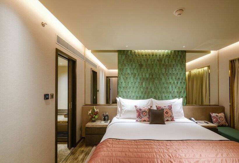 Отель The Park Indore