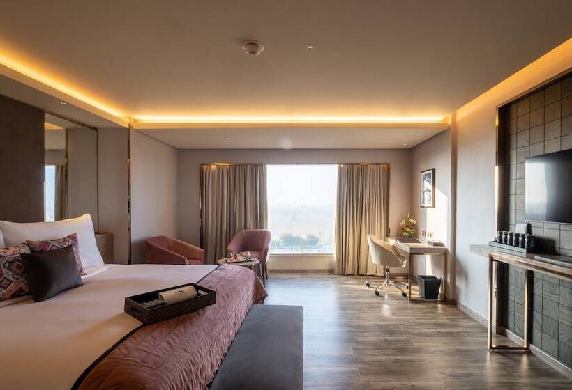 Отель The Park Indore