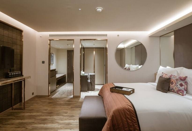 Отель The Park Indore