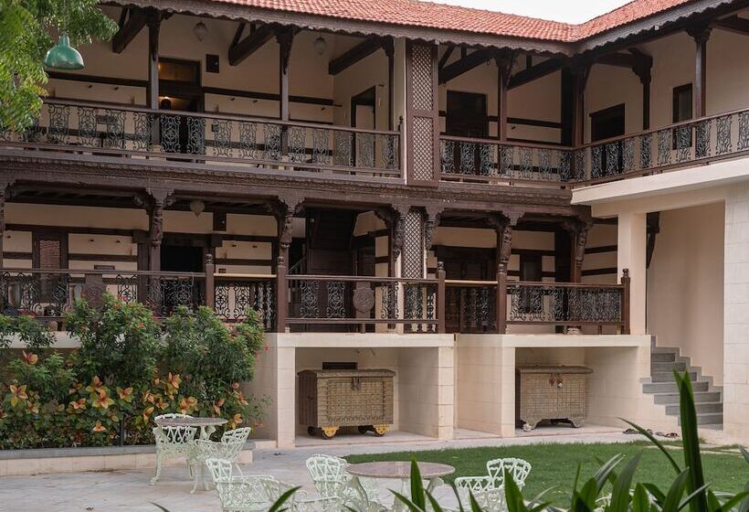 Hotel Tree Of Life Darbargadh, Dared