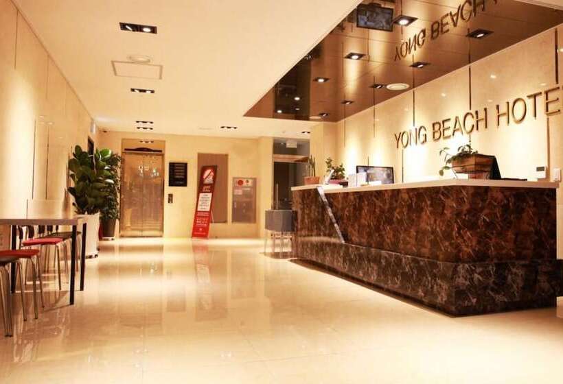 בית מלון כפרי Yeosu Yong Beach Tourist Hostel