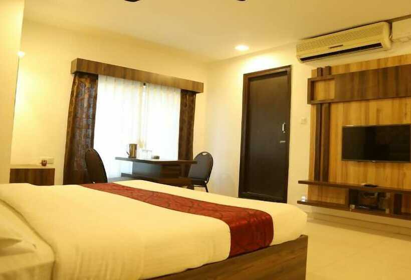 I Roomz Hotel Shivananda