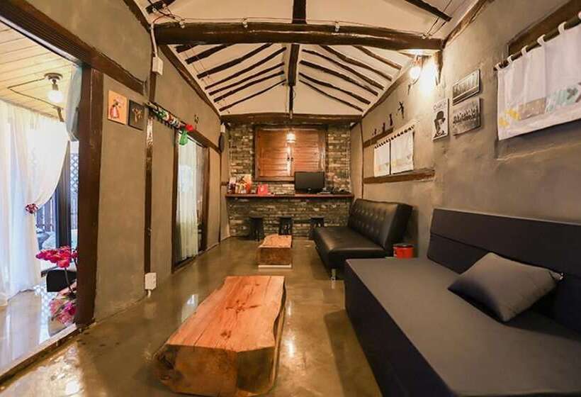 Jeonju Jeonju Hanok Gohui Pension