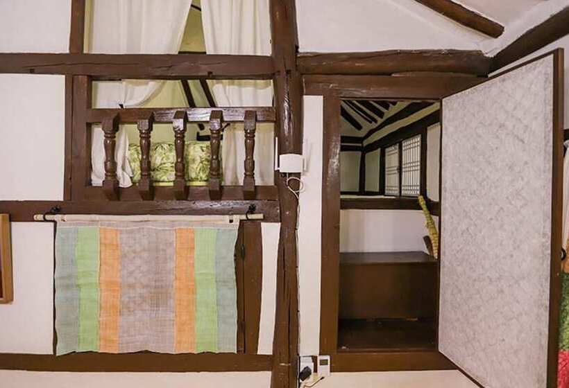 Jeonju Jeonju Hanok Gohui Pension