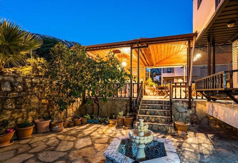 Liya Boutique Hotel & Suites