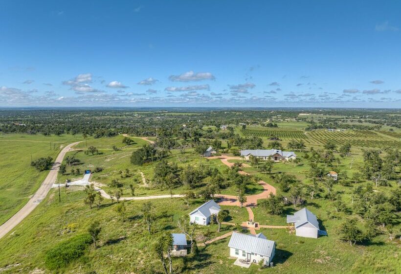 Luxury Cottage W/viewsfireplacespa Bath