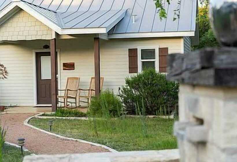 Luxury Cottage W/viewsfireplacespa Bath