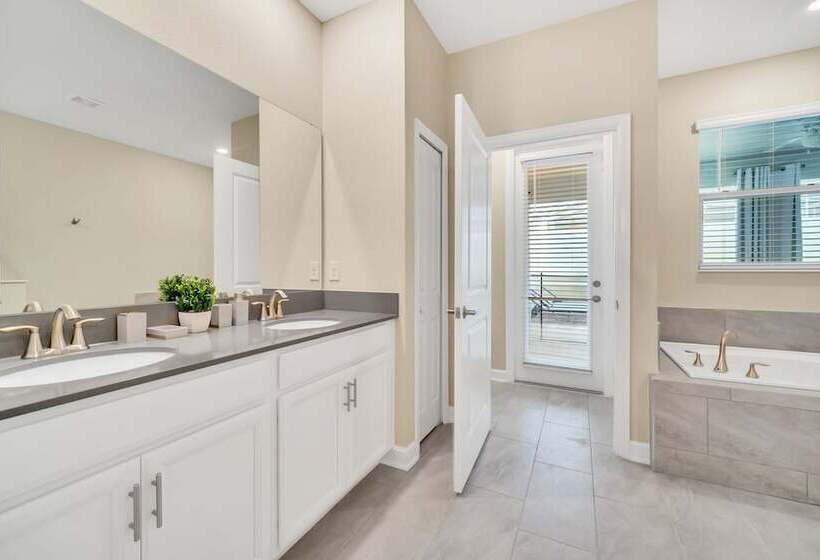 Magical Pool Home, Enchantments Theme Rooms   9bd 5ba 9cg1161