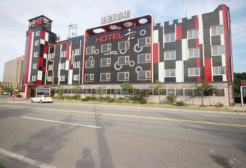 فندق على الطريق Andong Hotel Gung