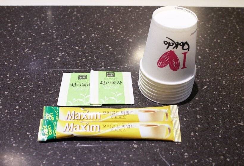 מוטל Andong Hotel Gung