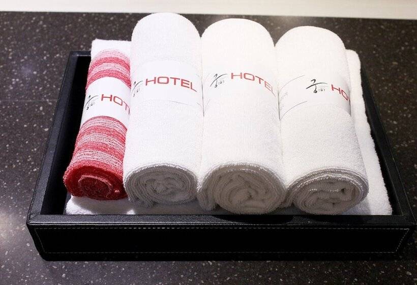 מוטל Andong Hotel Gung