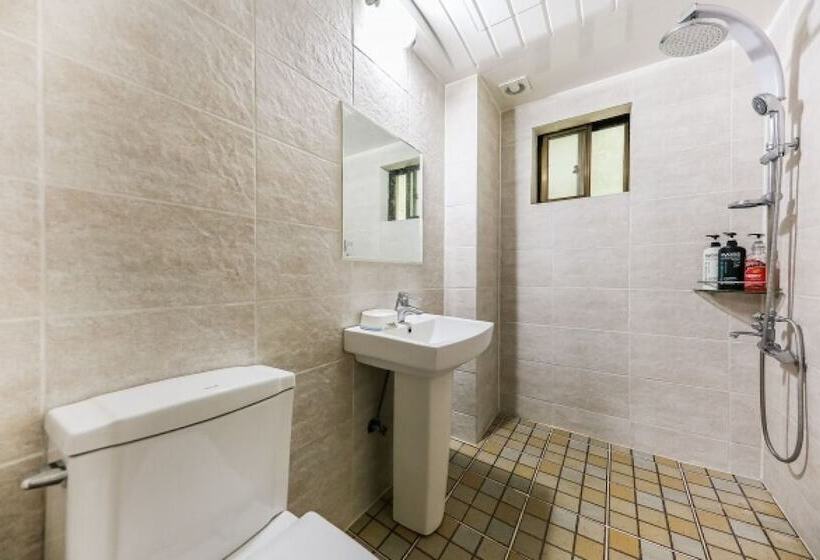 汽车旅馆  Buyeo Sense On