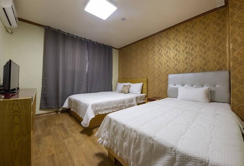 汽车旅馆  Buyeo Sense On