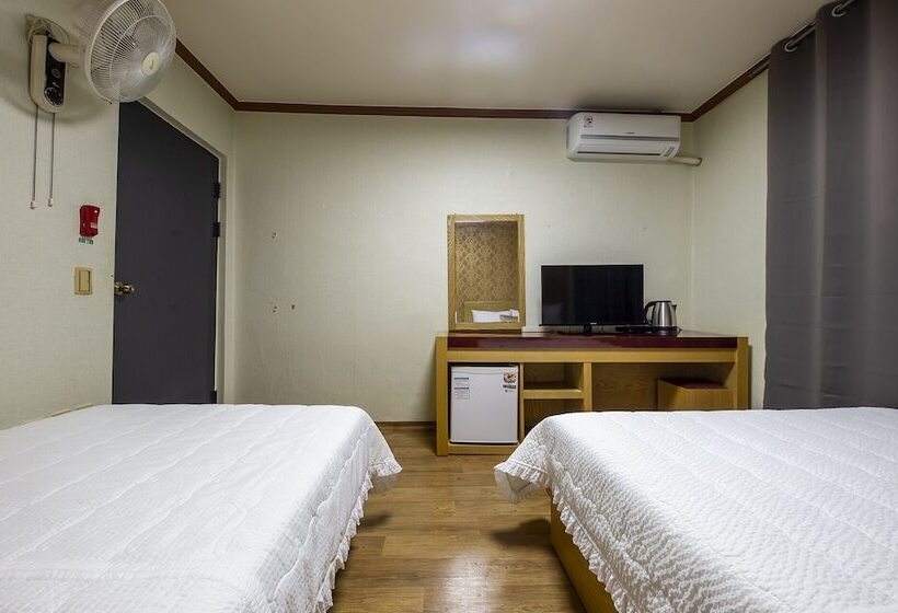 モーテル Buyeo Sense On